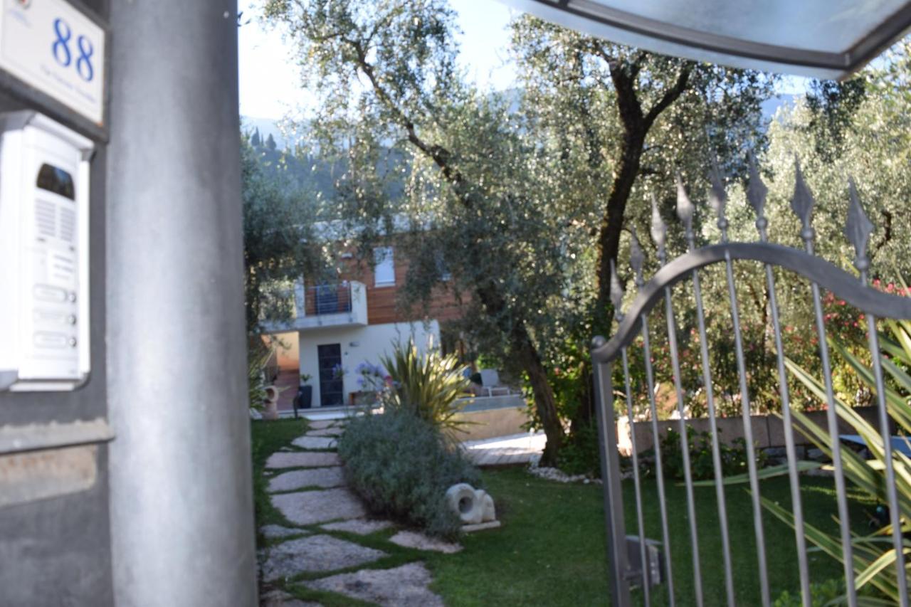 "Casabana" - Relax Tutto L'Anno - Giardino - Piscina Top Малчезине Екстериор снимка