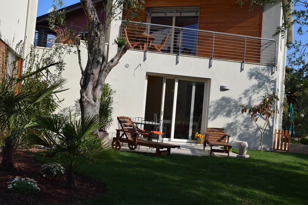 "Casabana" - Relax Tutto L'Anno - Giardino - Piscina Top Малчезине Екстериор снимка